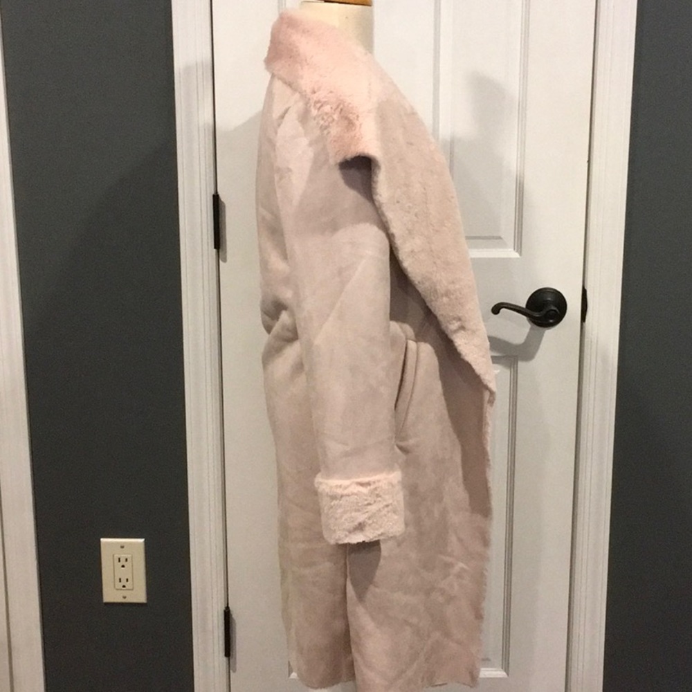 Blush Pink Faux Suede Fur coat  🎉🎉🎉 Host pick LAST ONE!! - Picture 4 of 8